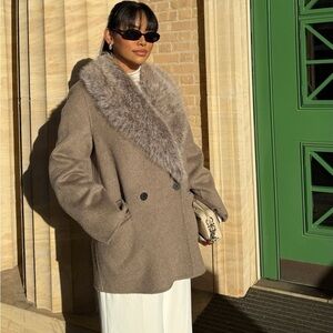 NWT ZARA 2025 COLLECTION WOOL FAUX FUR JACKET 
🚨FIRM PRICE NO DISCOUNT